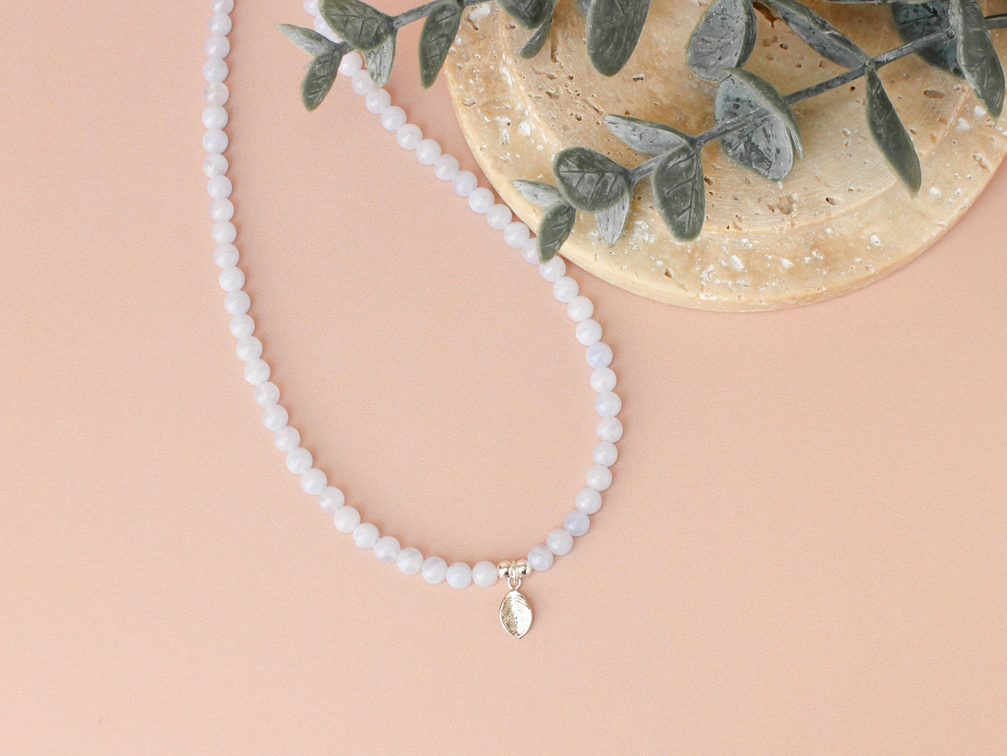 Collier Leaves - Calcédoine
